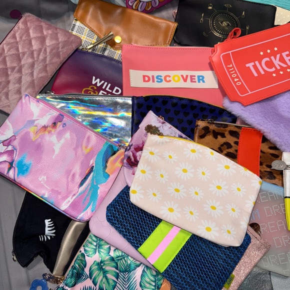 Random Ipsy Glam Bags 5/$25… sellers choice. If there’s one you want, message me - Picture 8 of 9